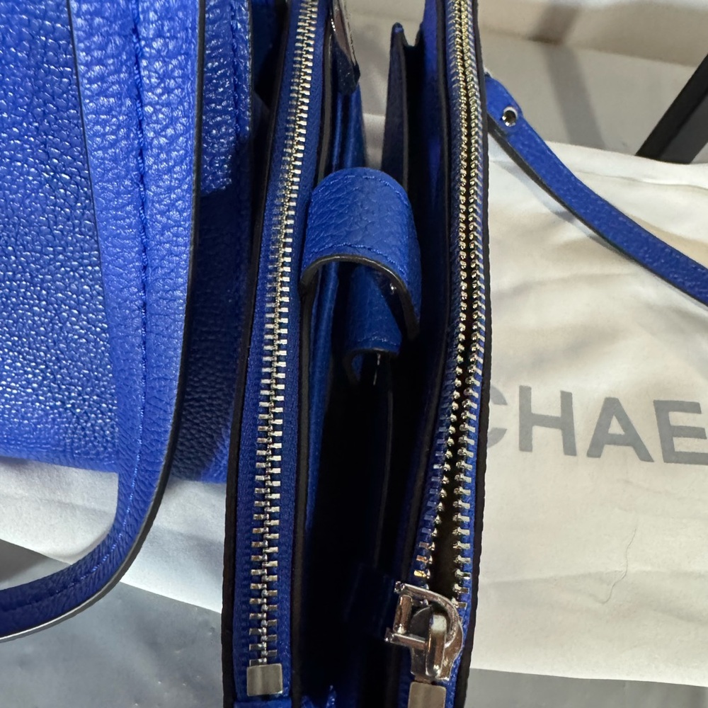 Michael Kors Blue Mercer Leather Convertible Tote with matching wallet - Picture 15 of 16
